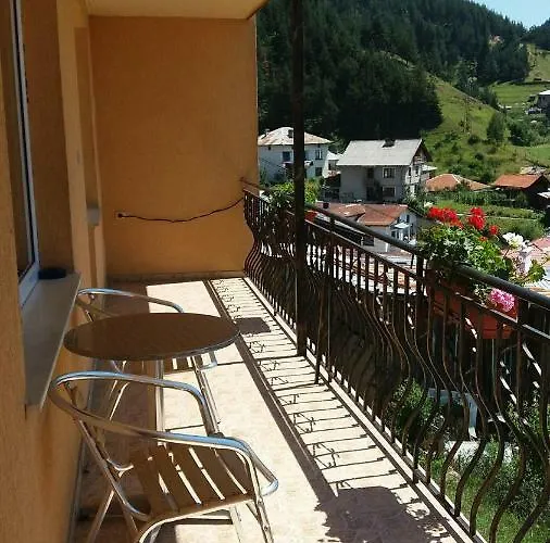 Pensión мелиса 3*